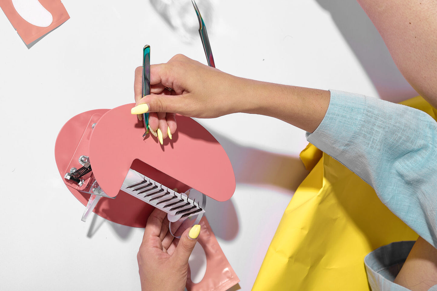 LashCar Pink - Eyelash Fanning Machine